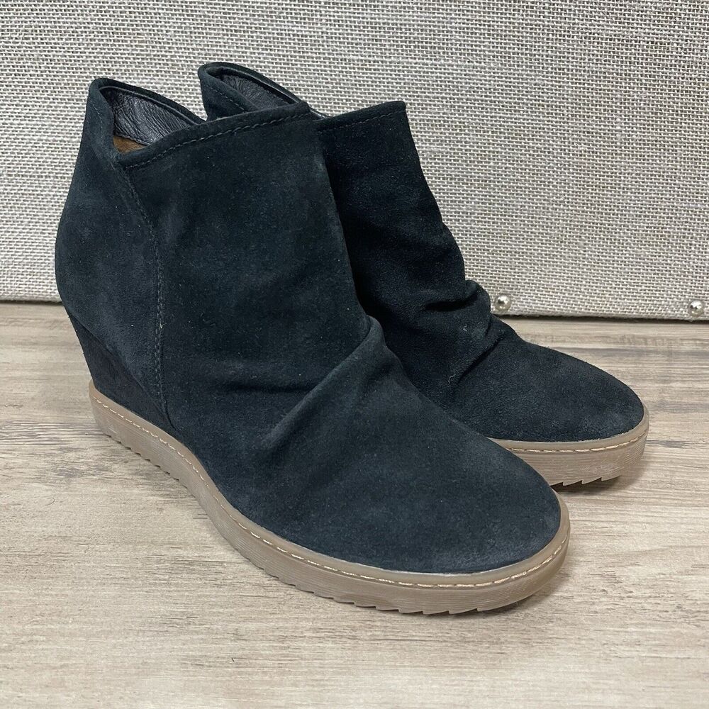 SOFFT AQUA SIRI Women's Size 9 Wedge Bootie Sneaker Suede Zip Waterproof